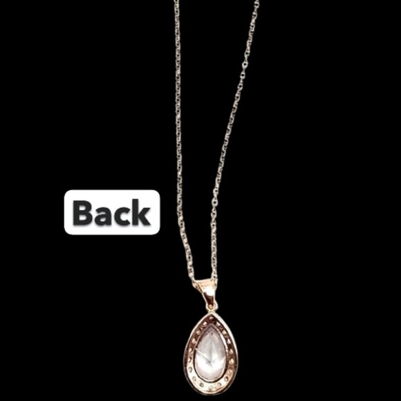 Dainty Rose Gold-toned Teardrop Pendant Necklace NWOT - Picture 7 of 16